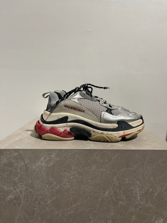 Baskets Balenciaga Triple S T.37
