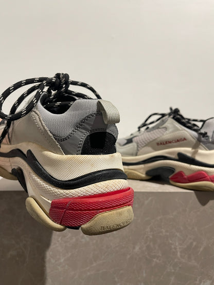 Baskets Balenciaga Triple S T.37