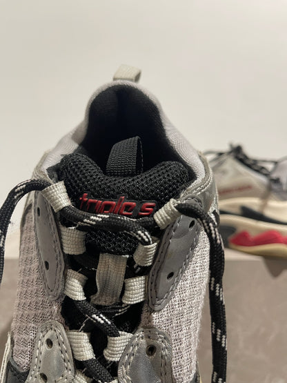 Baskets Balenciaga Triple S T.37