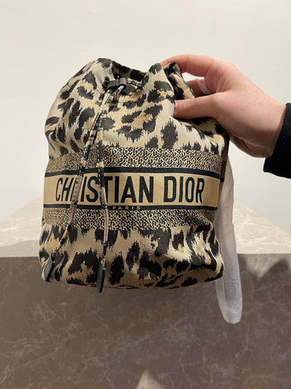 Pochette Dior léopard NEUVE