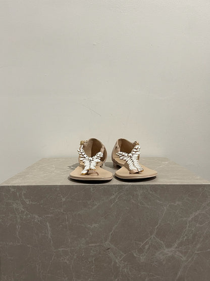 Sandales Giuseppe Zanotti beiges T.38,5