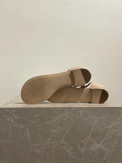 Sandales Giuseppe Zanotti beiges T.38,5