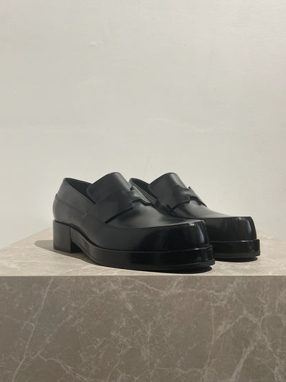 Mocassins Hermès noirs T.37 NEUFS