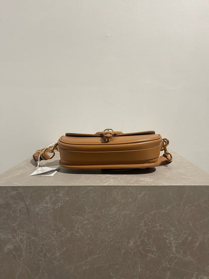 Sac Dior East West Bobby camel