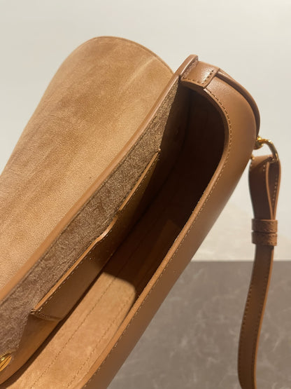 Sac Dior East West Bobby camel