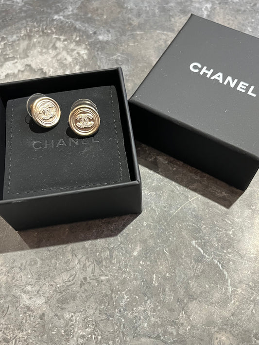 Boucles d'oreilles Chanel puces dorées