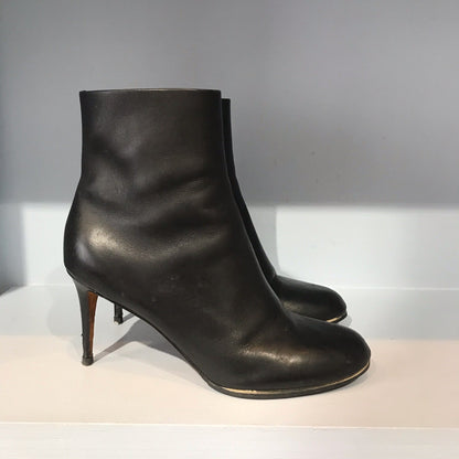 Boots Givenchy noires T.40