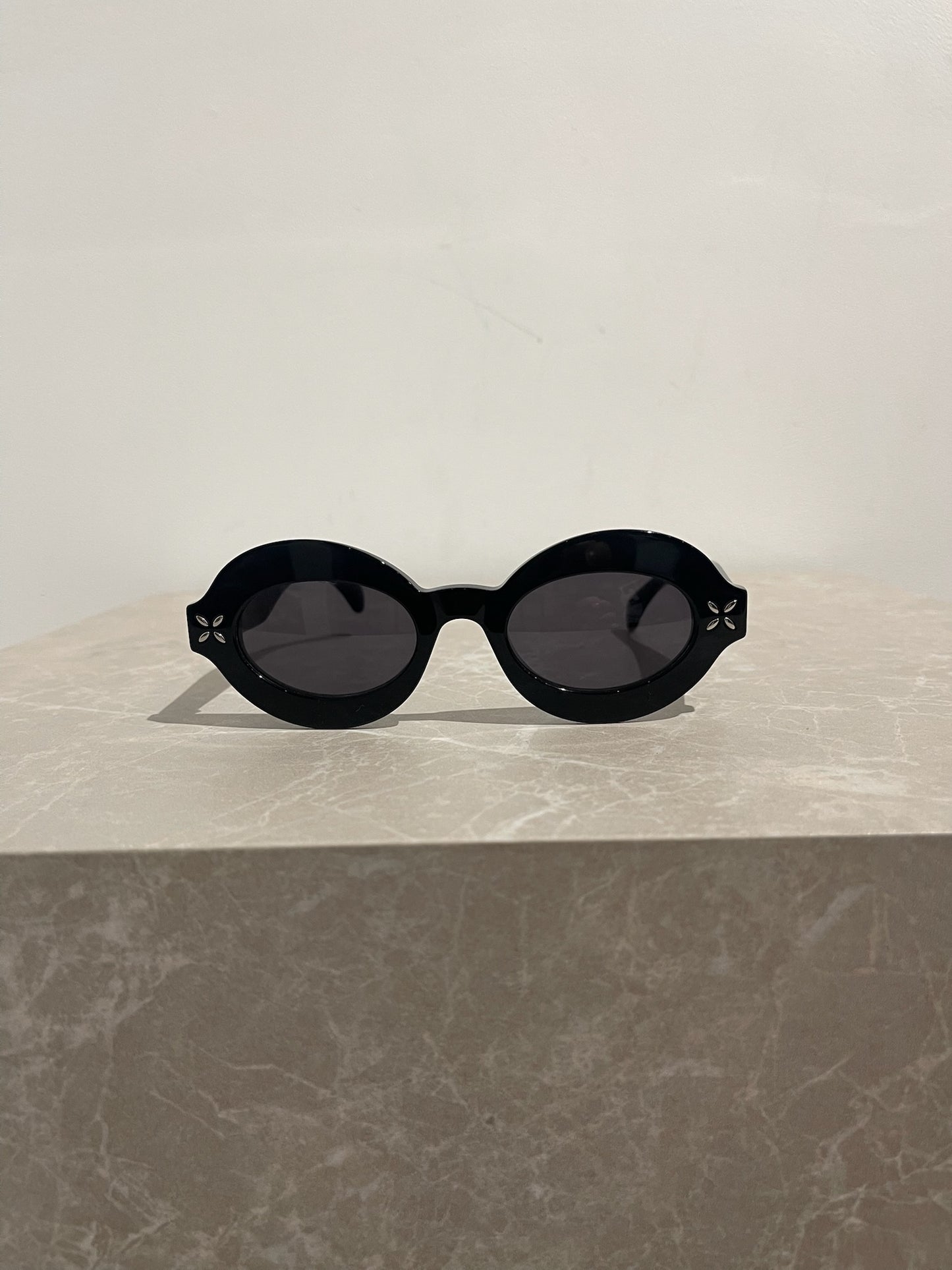 Lunettes de soleil Alaia noires