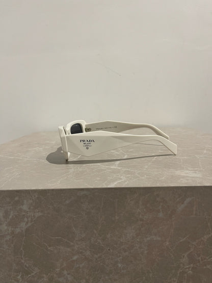 Lunettes de soleil Prada blanches