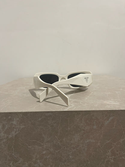 Lunettes de soleil Prada blanches