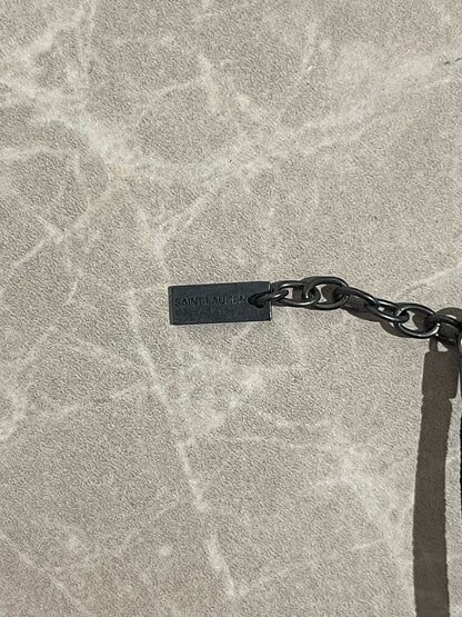 Collier Saint Laurent fleur noir