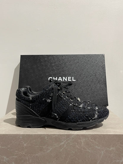 Baskets Chanel noires T.39