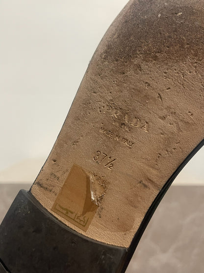 Sandales Prada noires T.37,5