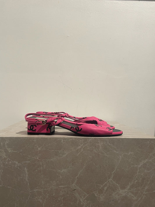 Sandales Chanel roses T.38
