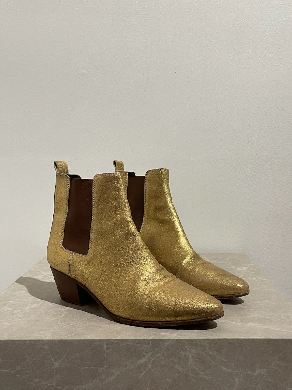 Bottines Saint Laurent dorées T.37