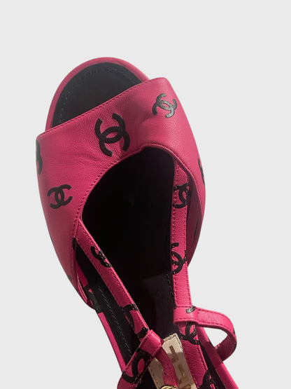Sandales Chanel roses T.38