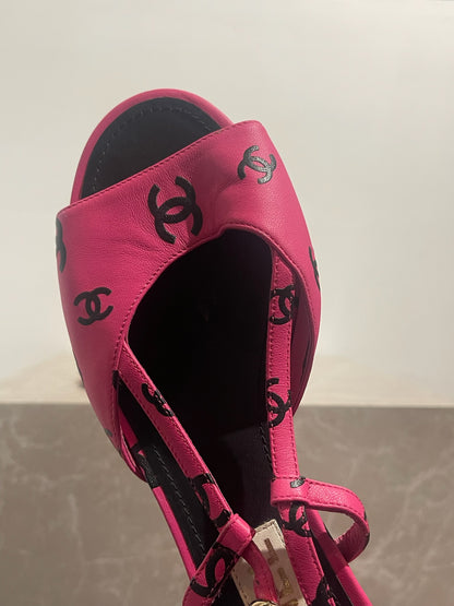 Sandales Chanel roses T.38