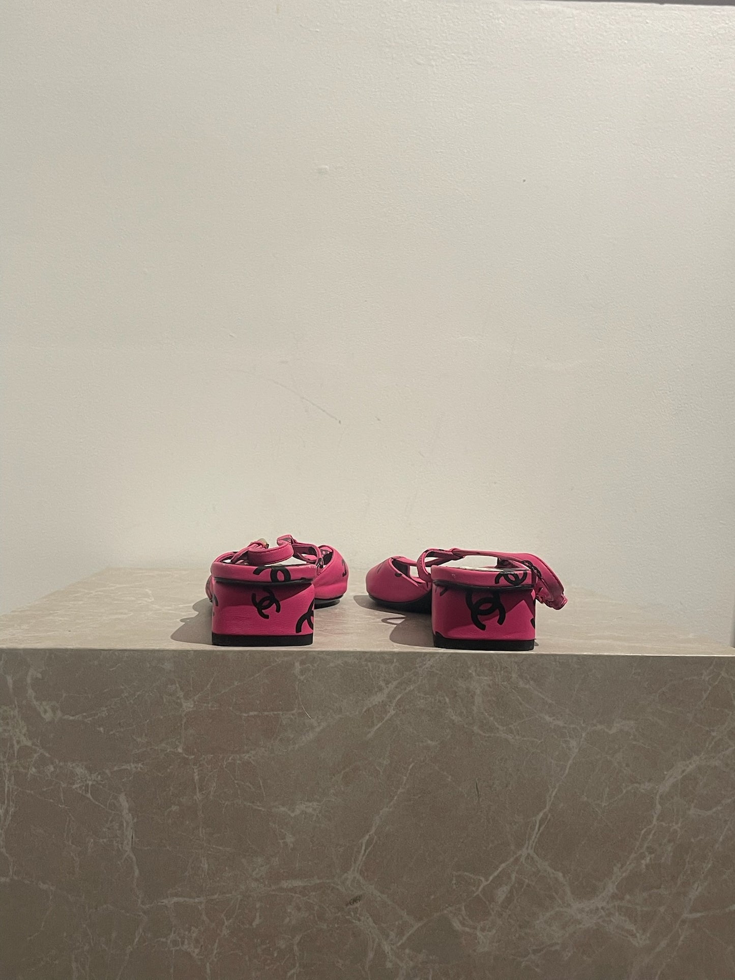 Sandales Chanel roses T.38