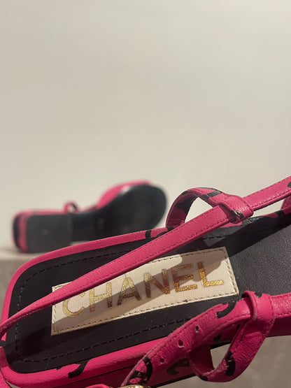 Sandales Chanel roses T.38