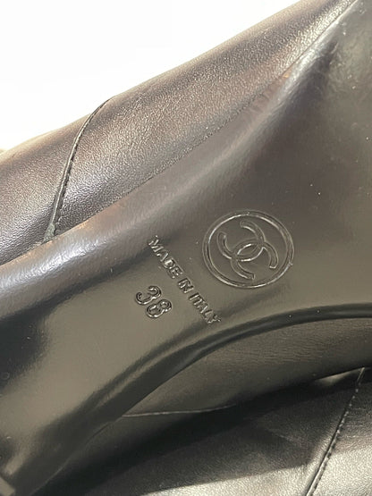 Boots Chanel noires T.38