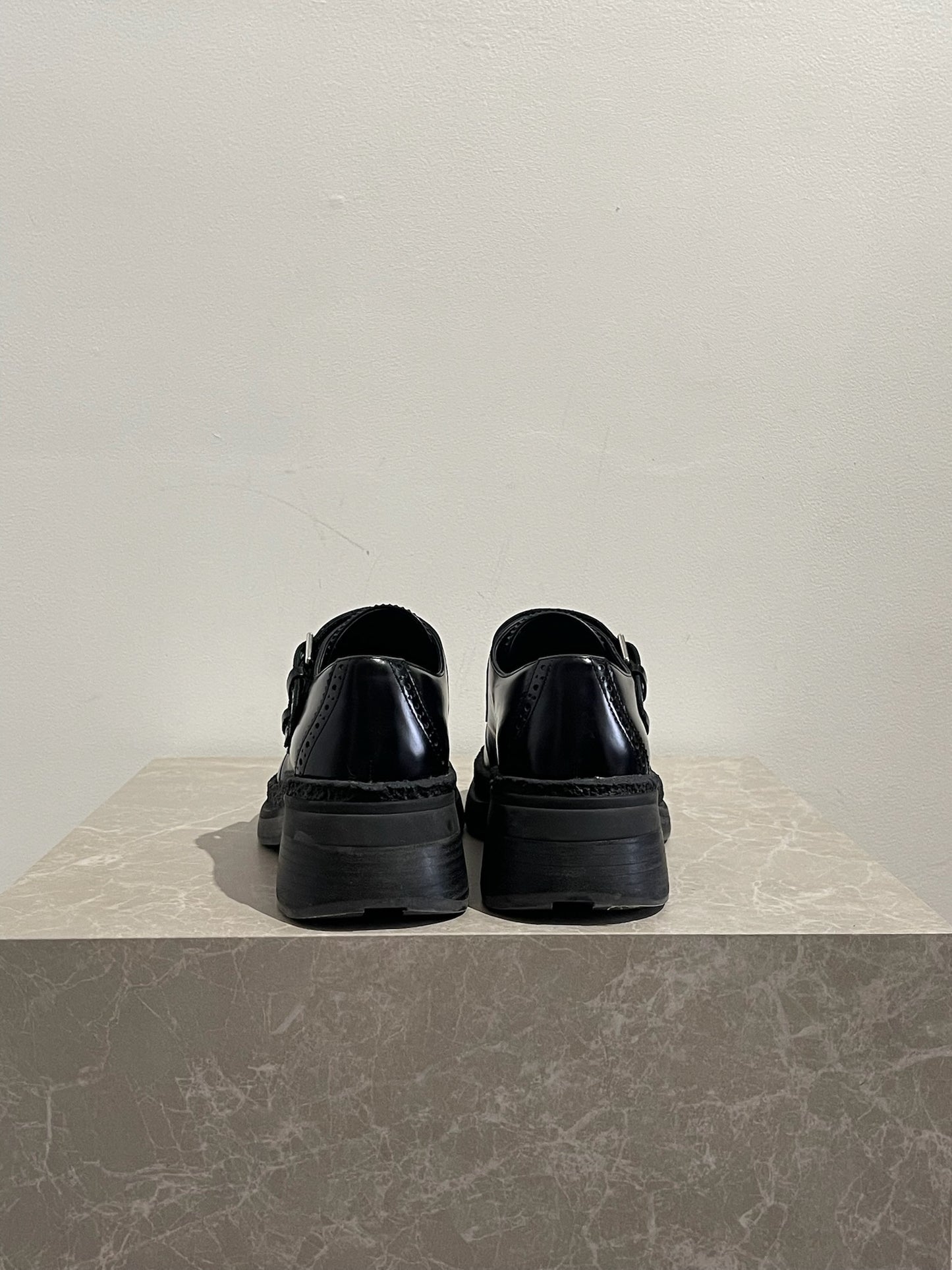 Derbies Hermes noires T.37
