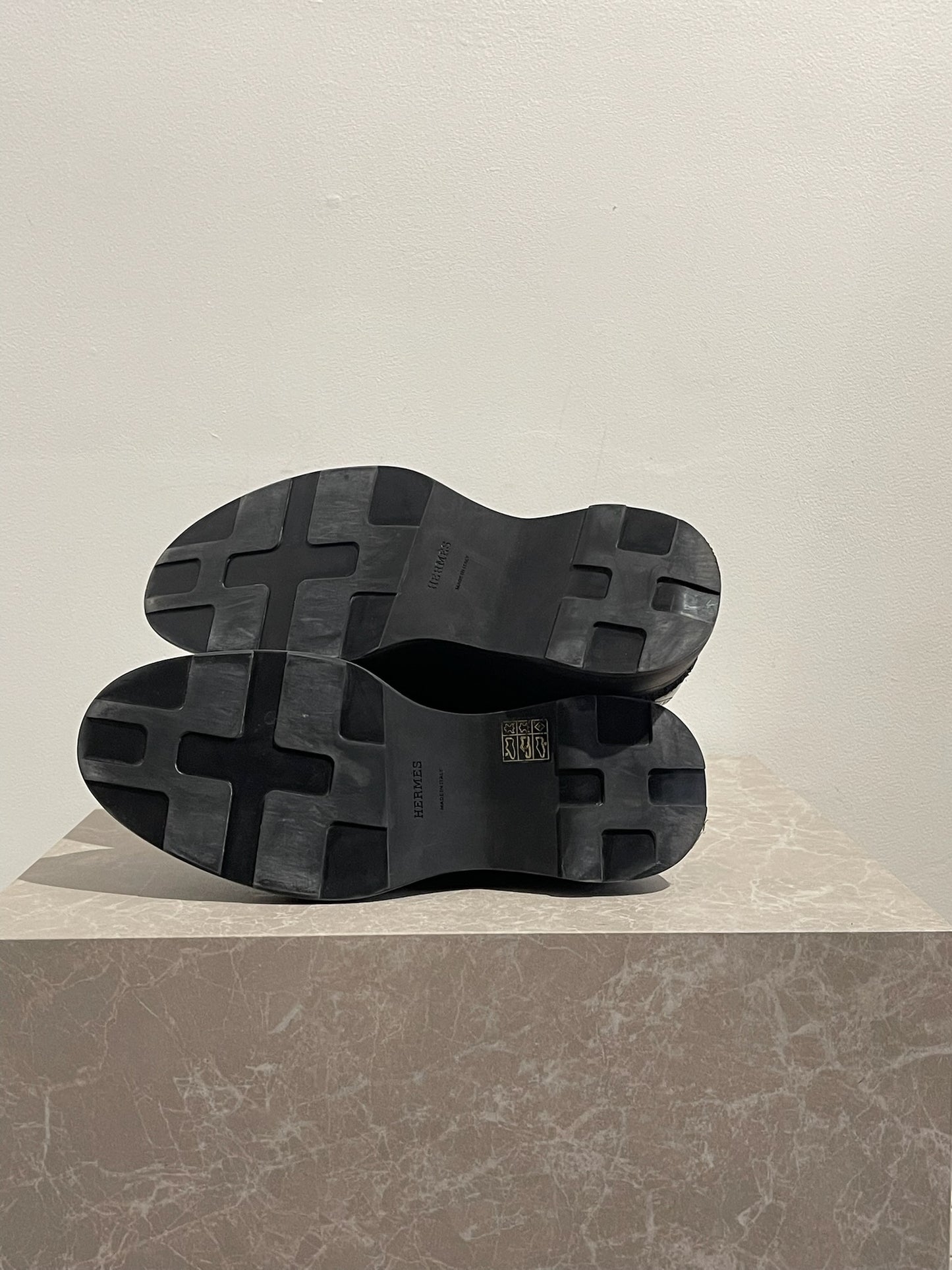 Derbies Hermes noires T.37