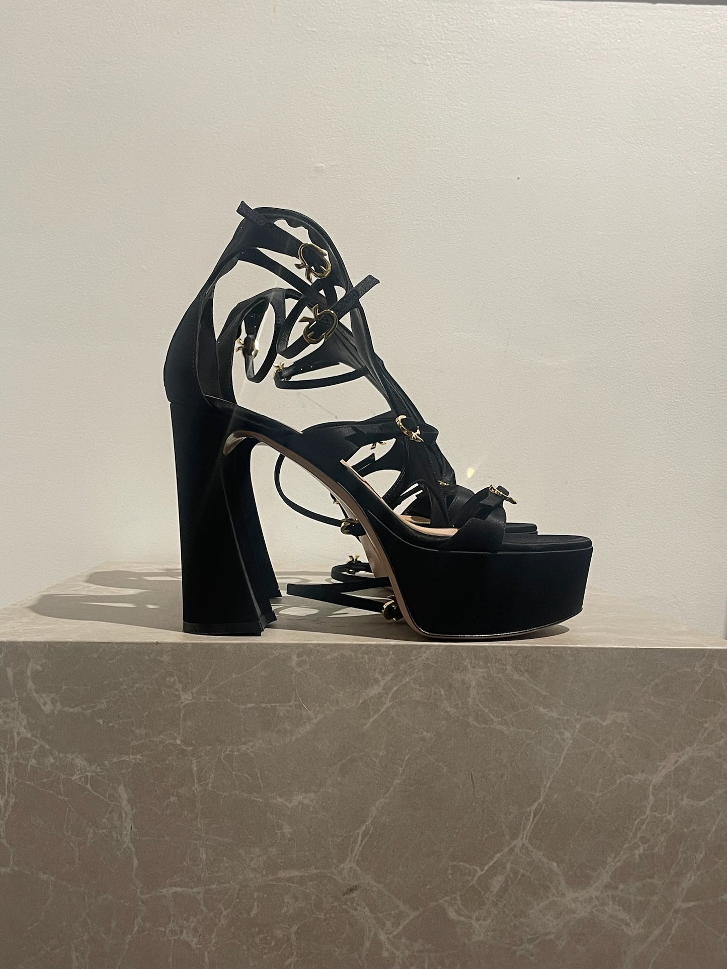 Sandales Gianvito Rossi noires T.38