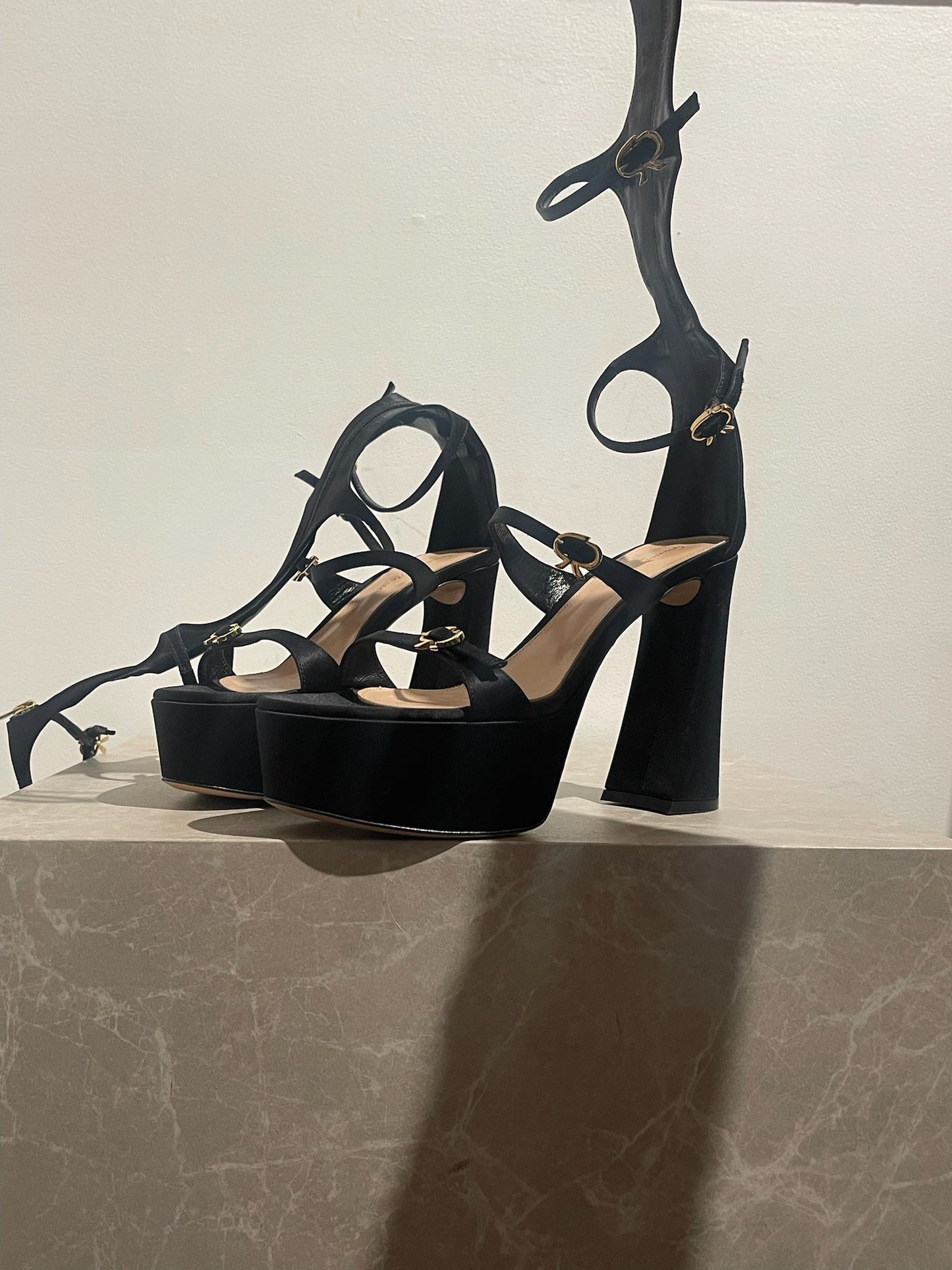 Sandales Gianvito Rossi noires T.38