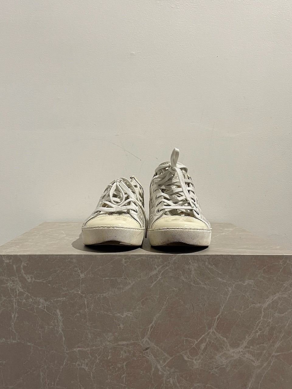 Baskets Chanel blanche T.37