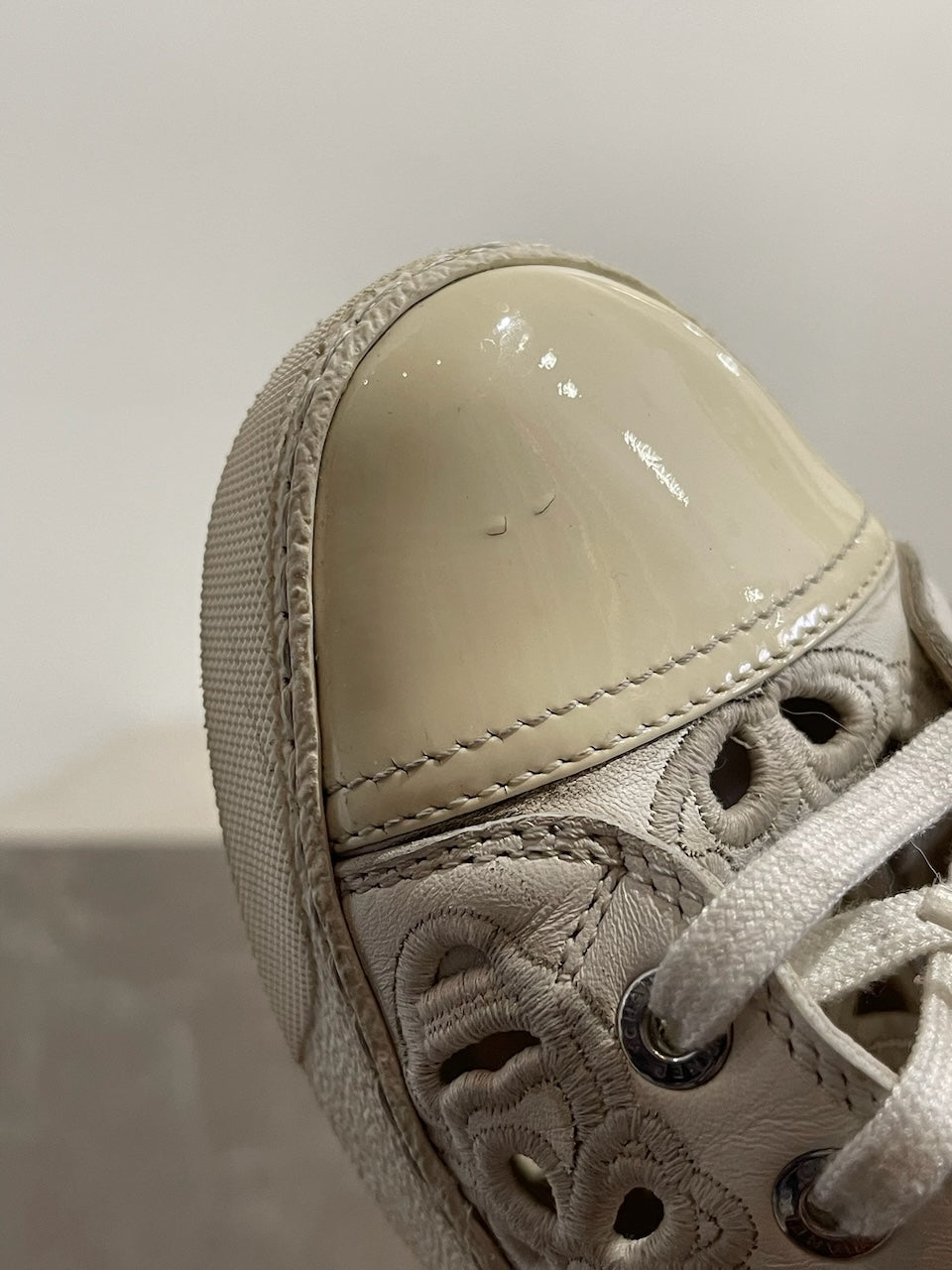 Baskets Chanel blanche T.37