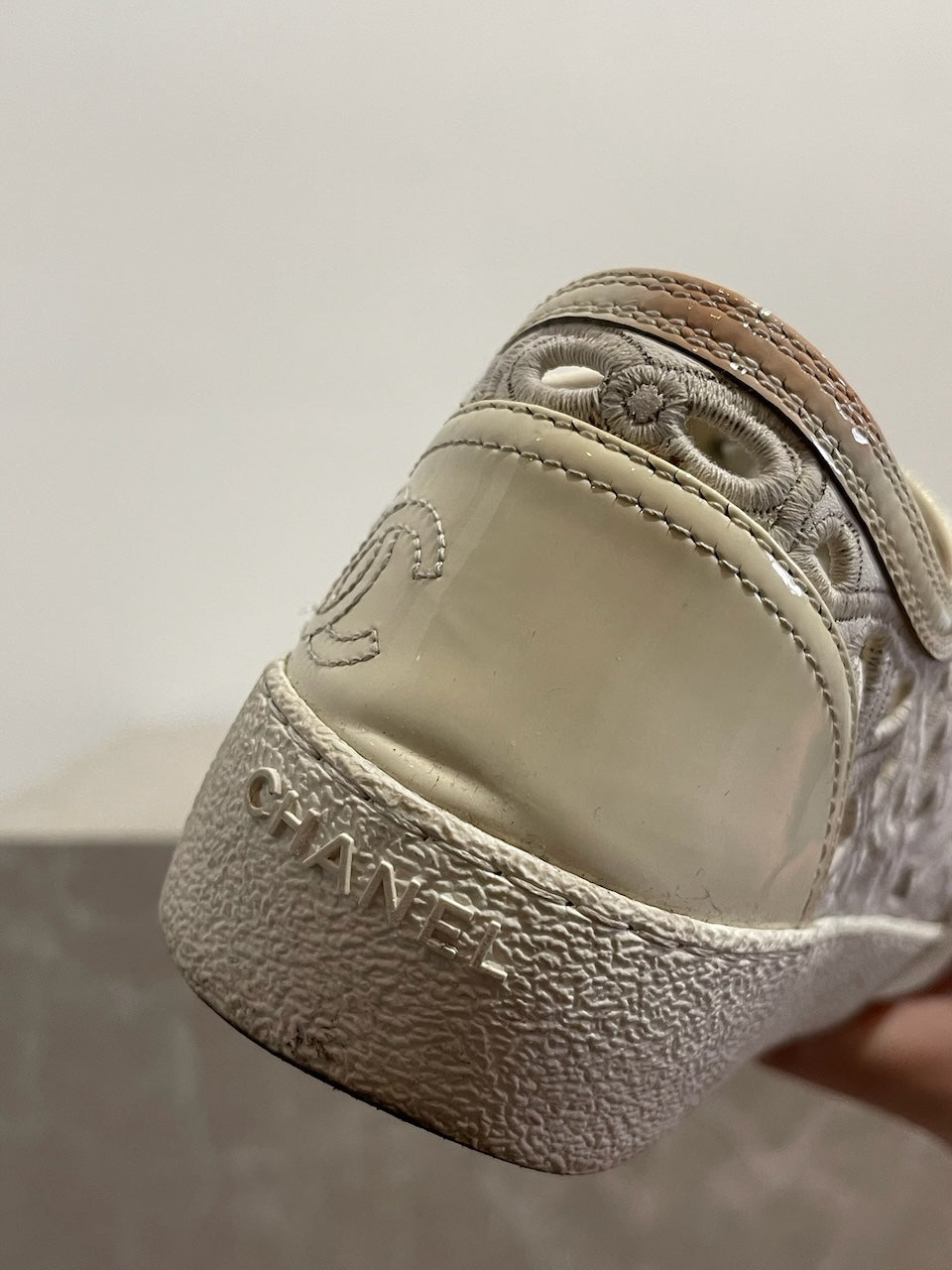 Baskets Chanel blanche T.37