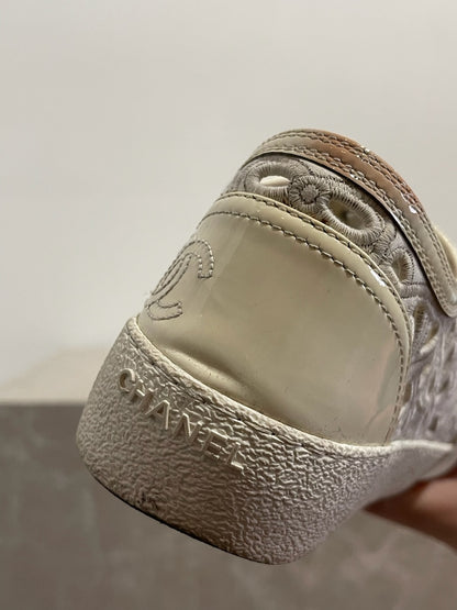 Baskets Chanel blanche T.37