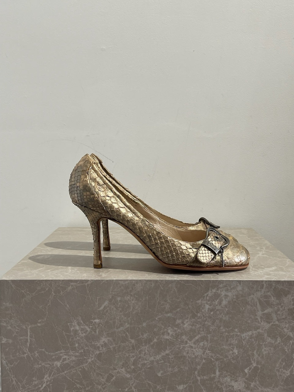 Escarpins Dior beige T.40,5