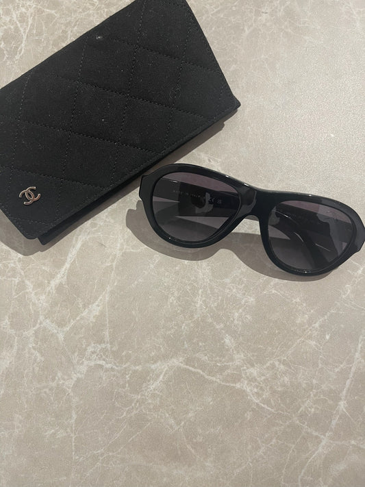 Lunettes de soleil Aviator Chanel noires