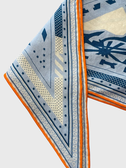 Foulard Hermes triangle