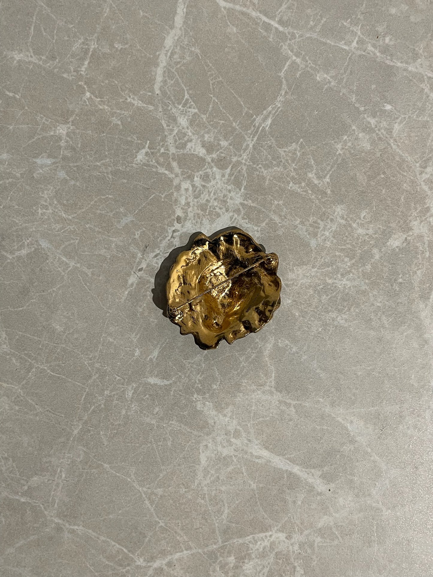 Broche Saint Laurent Lion