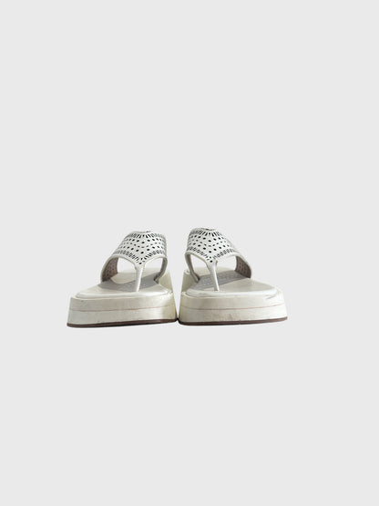 Tongs AlaÏa blanches T.37