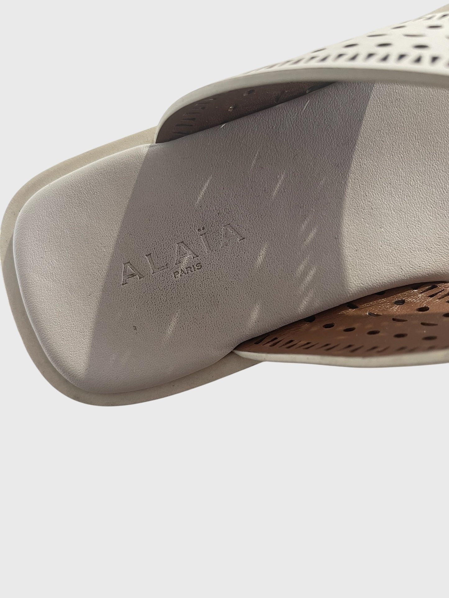 Tongs AlaÏa blanches T.37