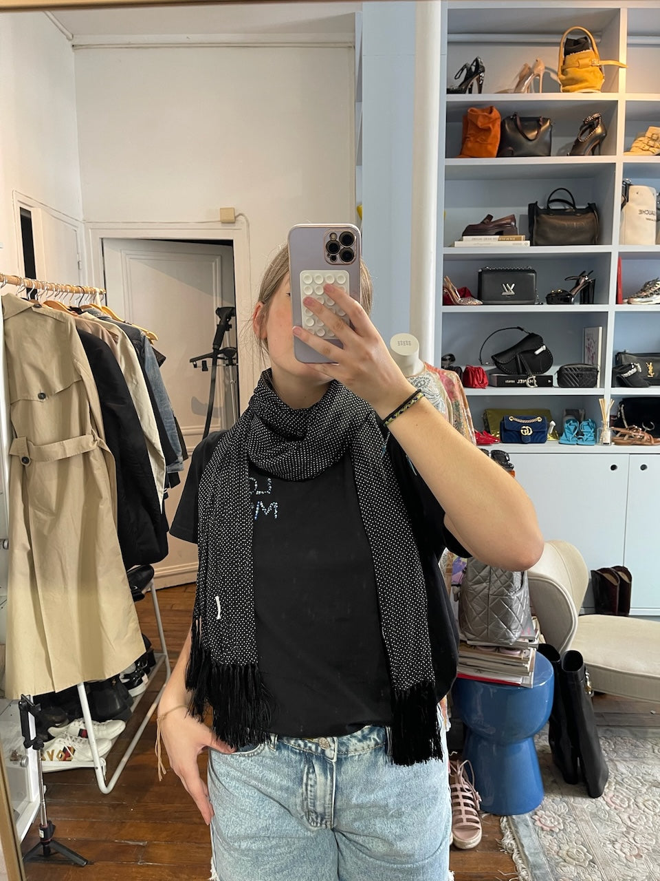 Foulard Saint Laurent à pois noir