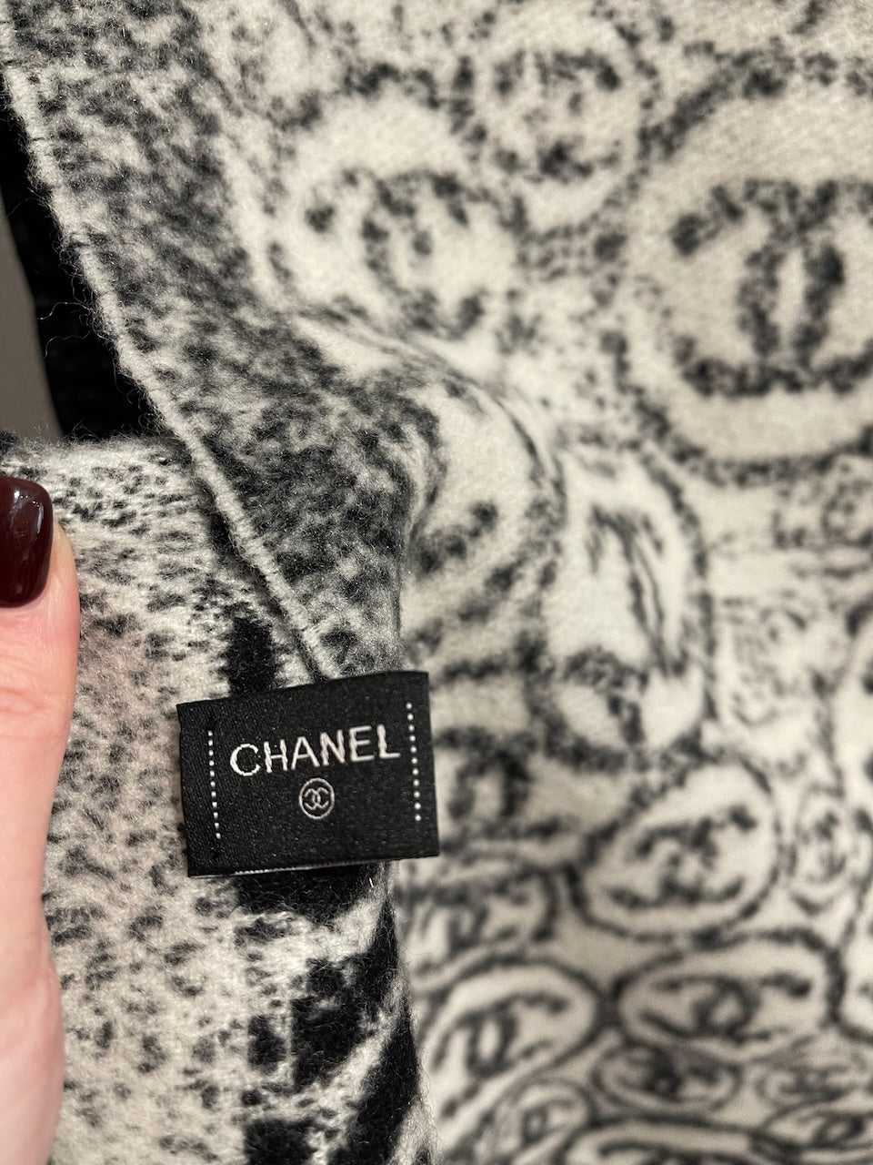 Etole Chanel noire et blanche NEUVE