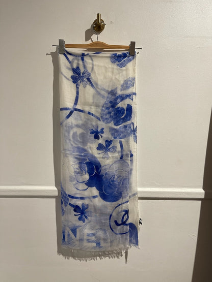 Foulard Chanel bleu et blanc