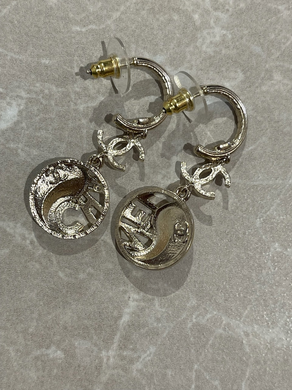 Boucles d'oreilles Chanel Yin Yang