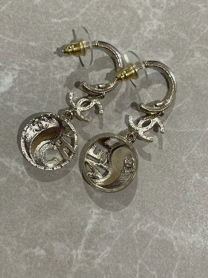 Boucles d'oreilles Chanel Yin Yang