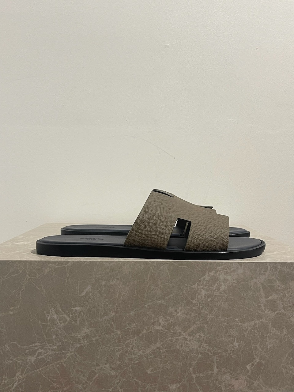 Mules Hermès Izmir étoupe T.43 NEUVES