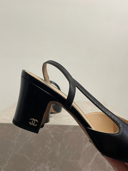 Escarpins Chanel Slingback T.37,5