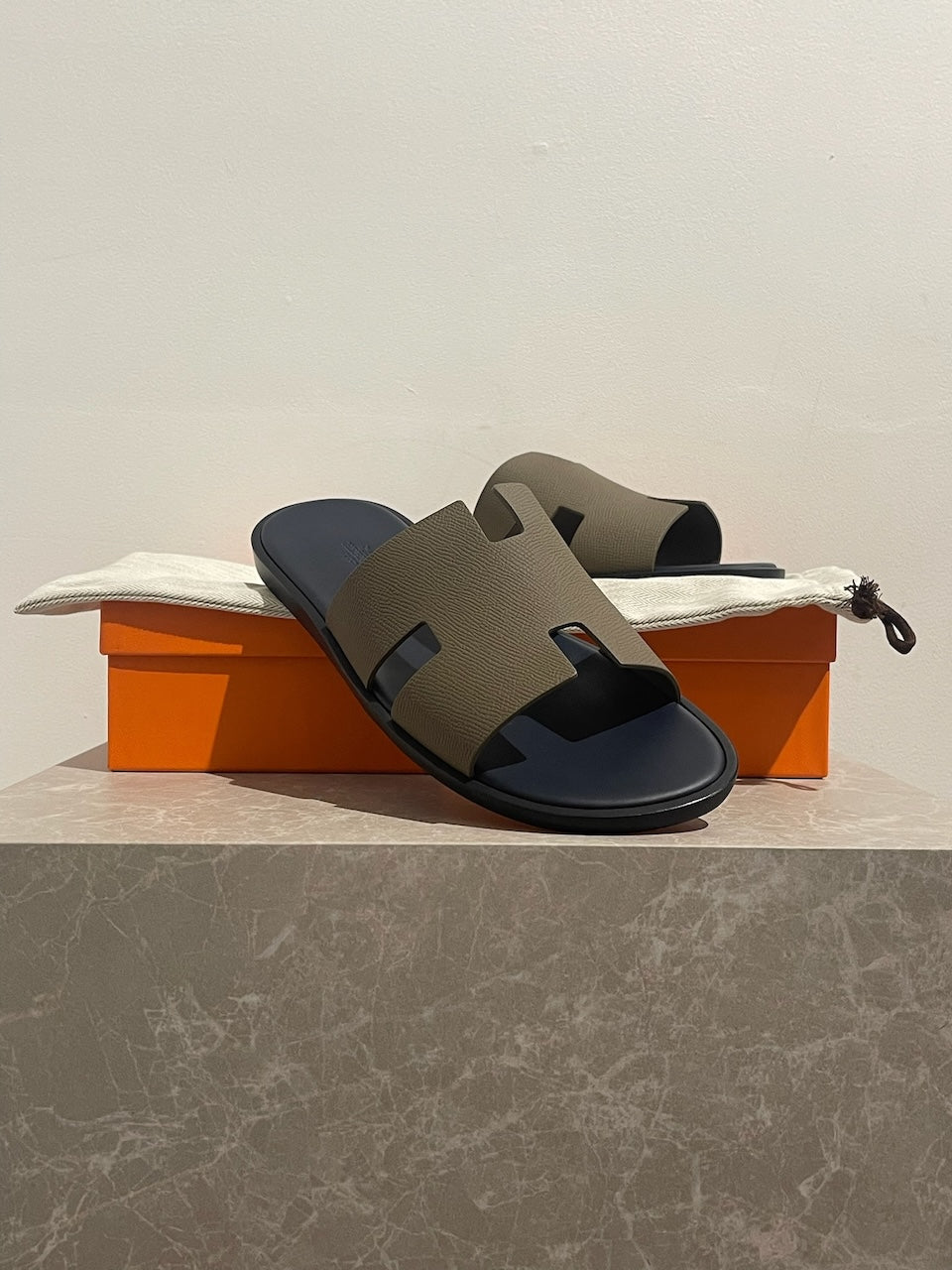 Mules Hermès Izmir étoupe T.43 NEUVES