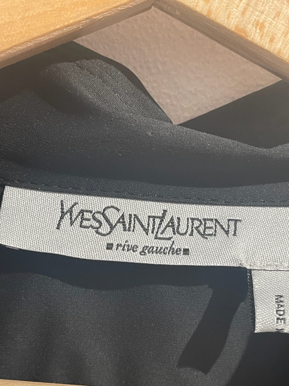 Chemise Yves Saint Laurent noire T.38