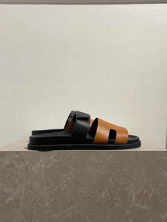 Sandales Hermès Chypre noires T.42,5