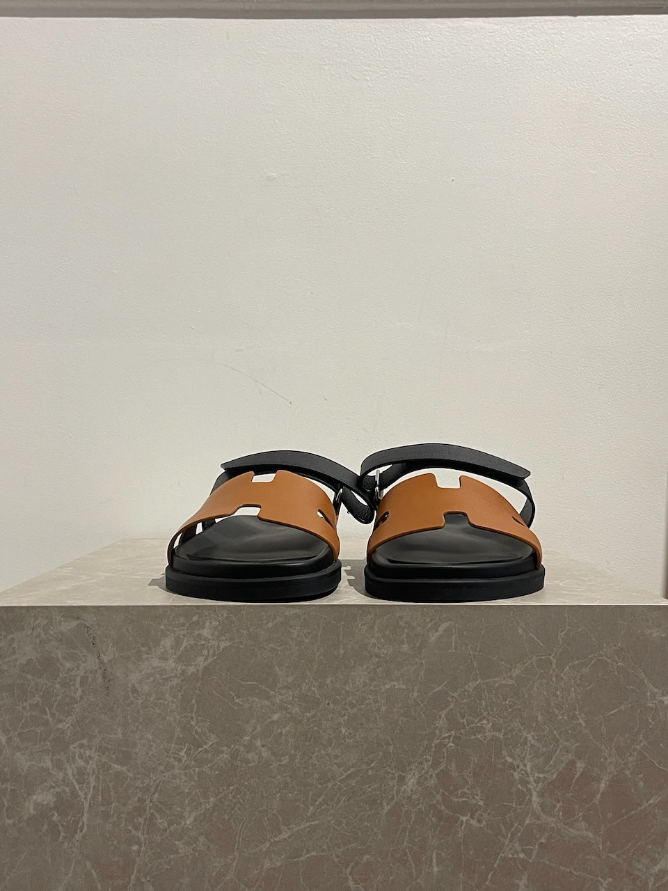 Sandales Hermès Chypre noires T.42,5