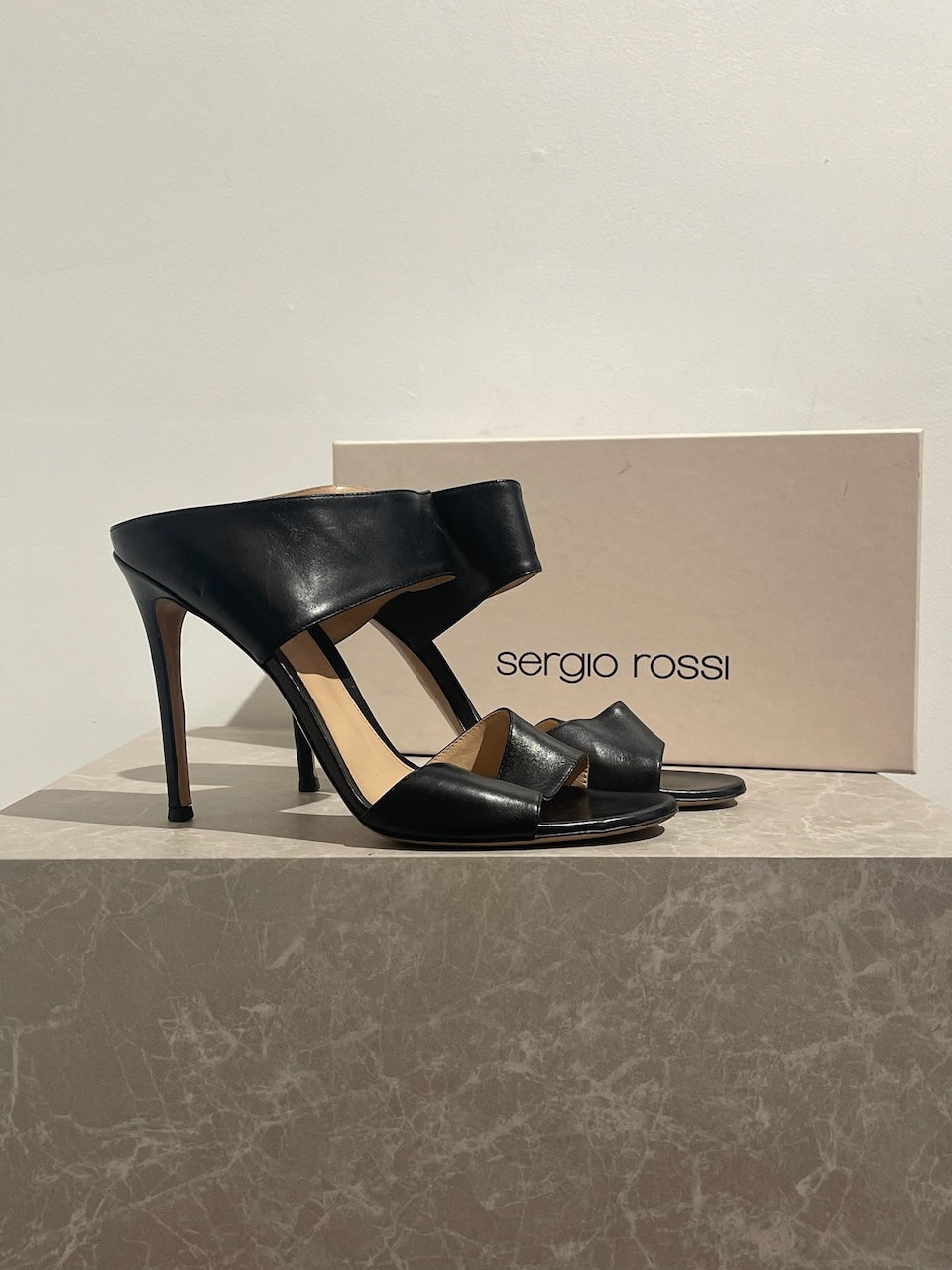 Sandales Sergio Rossi noir T.40,5